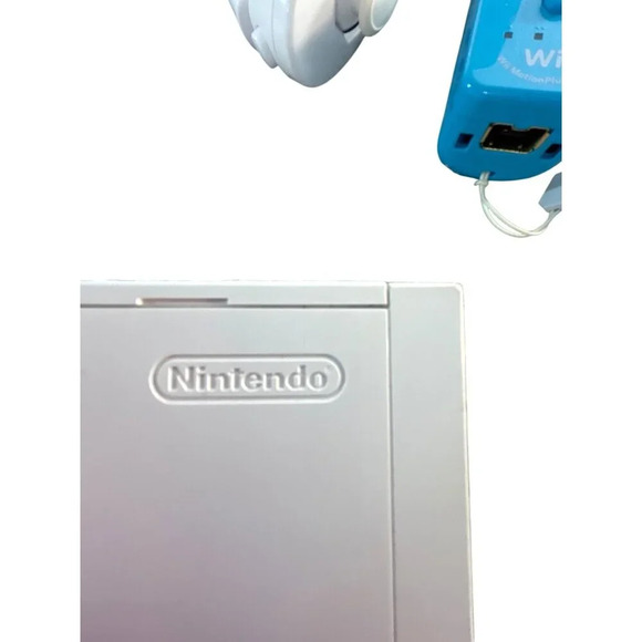 Nintendo Wii Model RVL-001(USA) Complete Bundle White 2006 - Picture 6 of 10